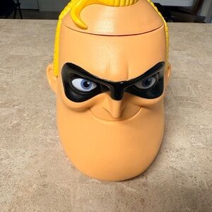 Mr. Incredible cup Disney on ice